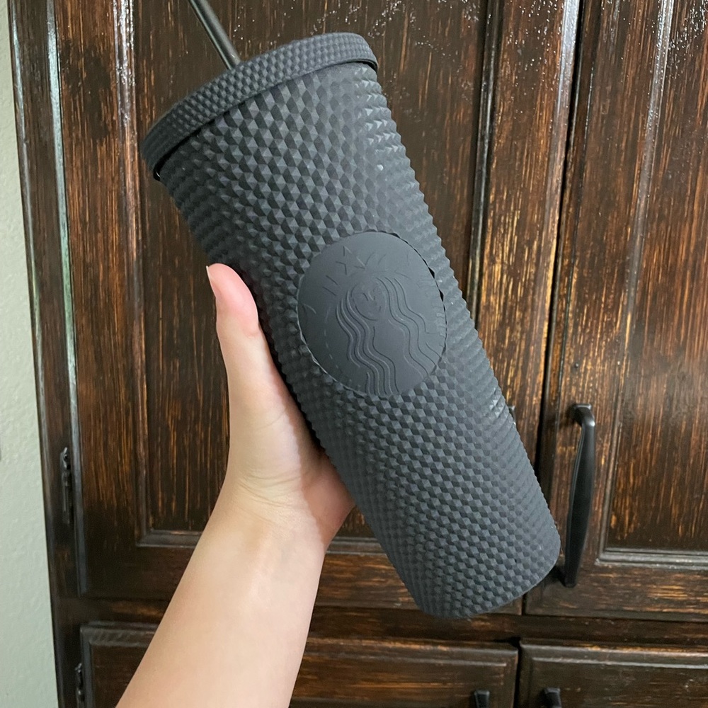 Black Starbucks cup
